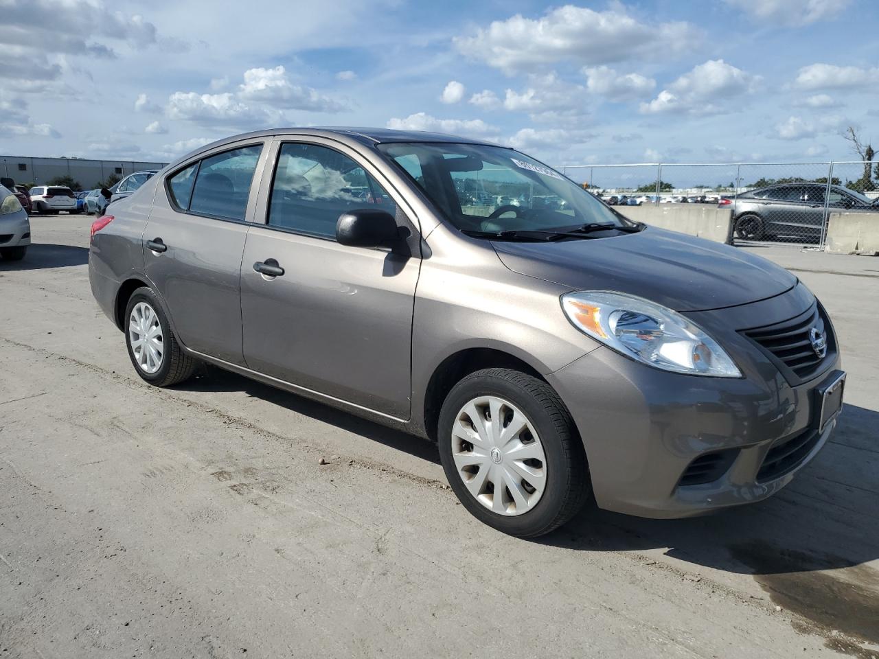 2014 Nissan Versa - Image 4