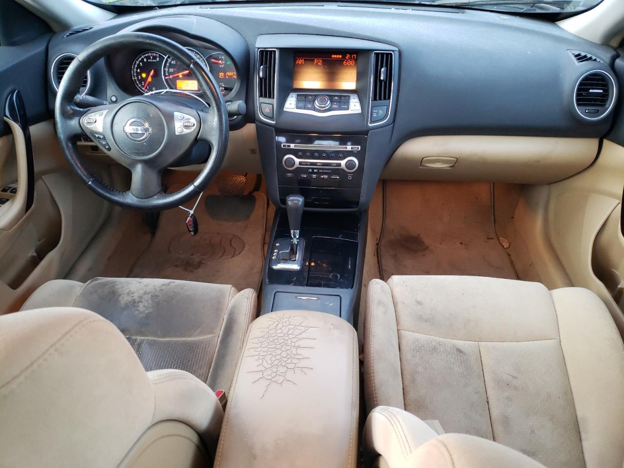 2010 Nissan Maxima - Image 8