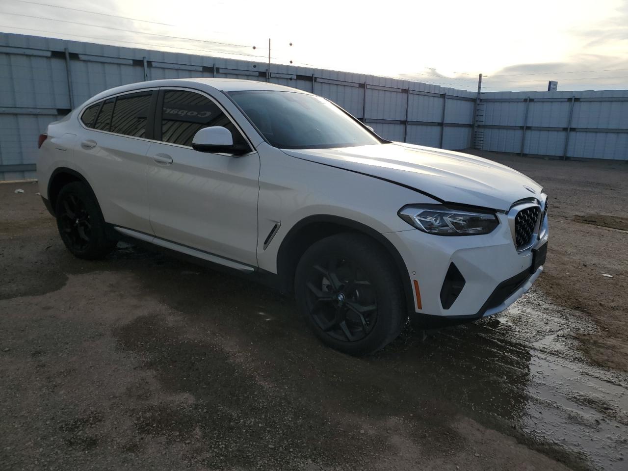 2022 BMW X4 - Image 4