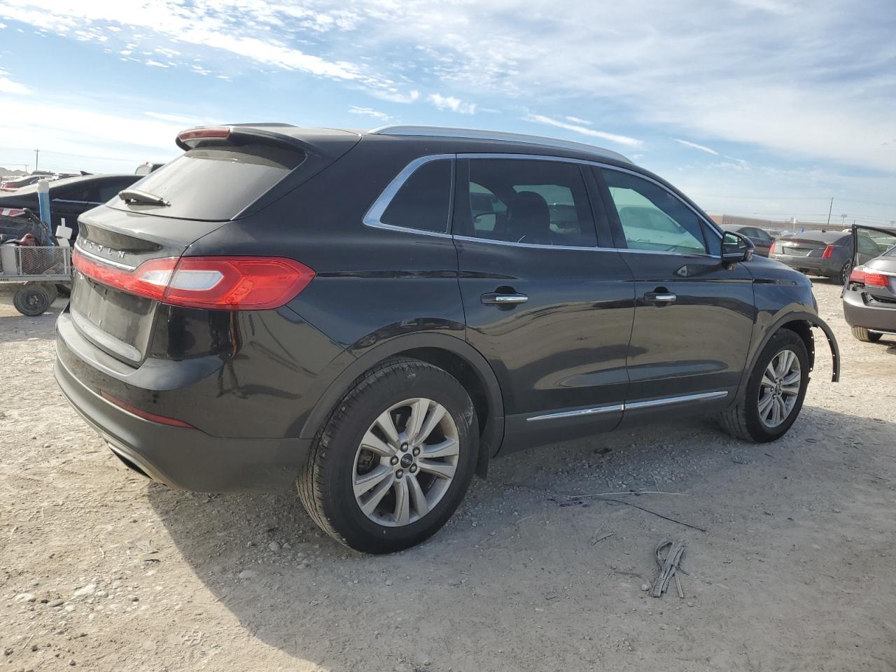 2016 Lincoln MKX - Image 3