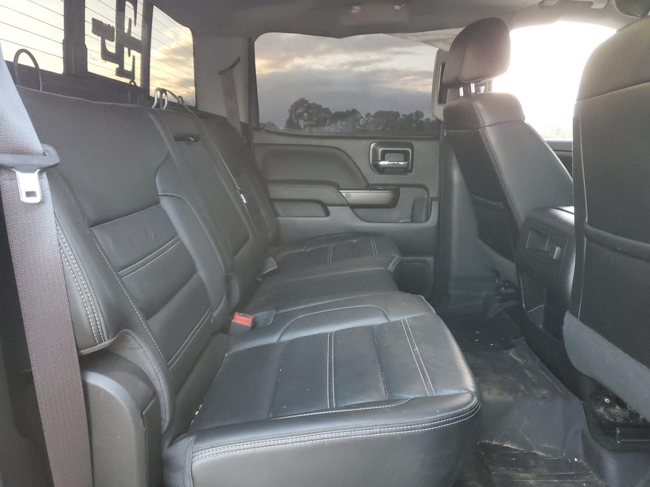 2017 GMC Sierra - Image 10
