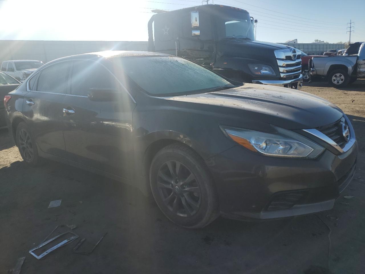 2016 Nissan Altima - Image 4