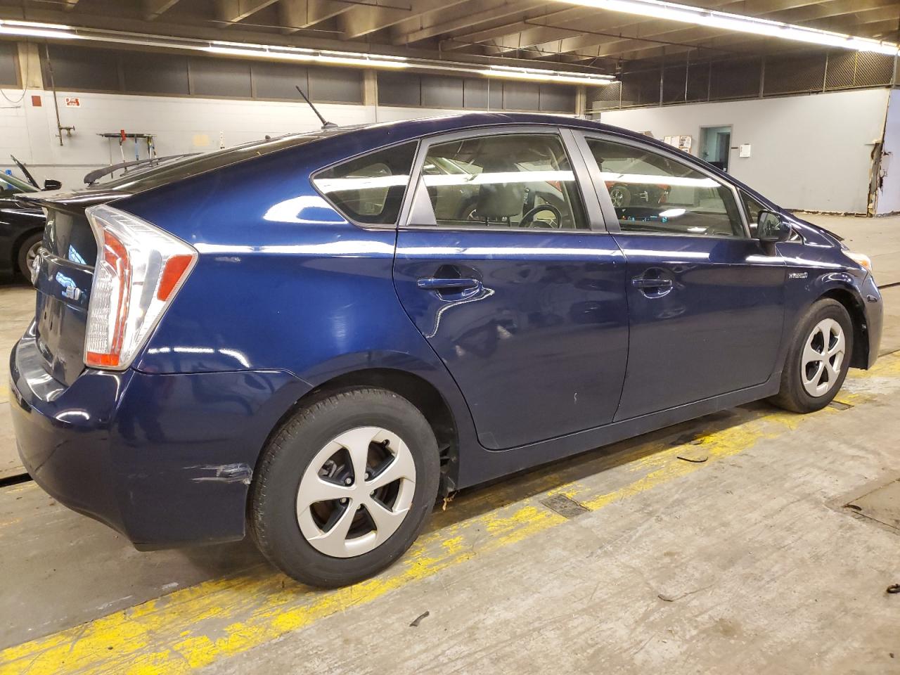 2014 Toyota Prius - Image 3