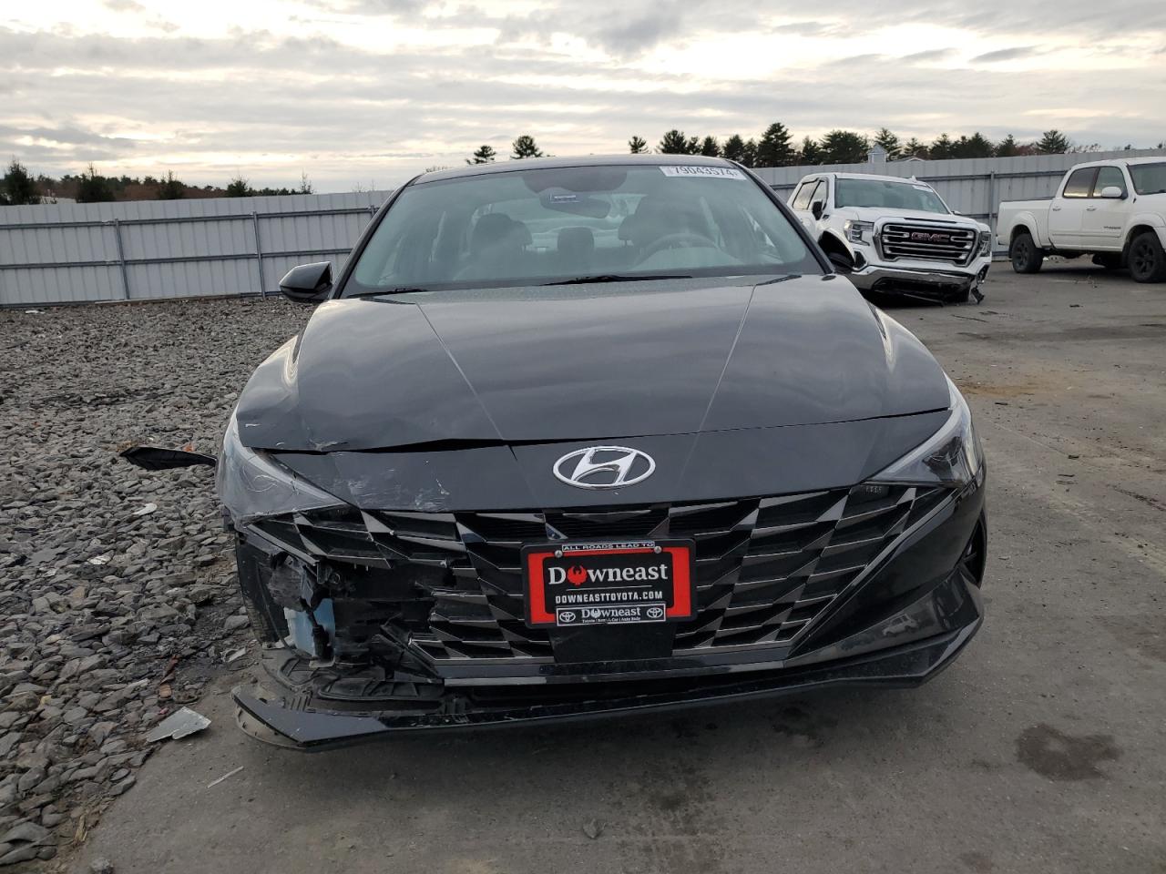 2022 Hyundai Elantra - Image 5
