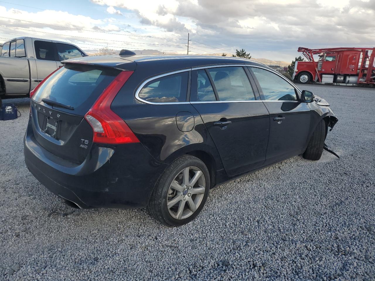 VIN YV140MSK5H1359478 2017 VOLVO V60 no.3