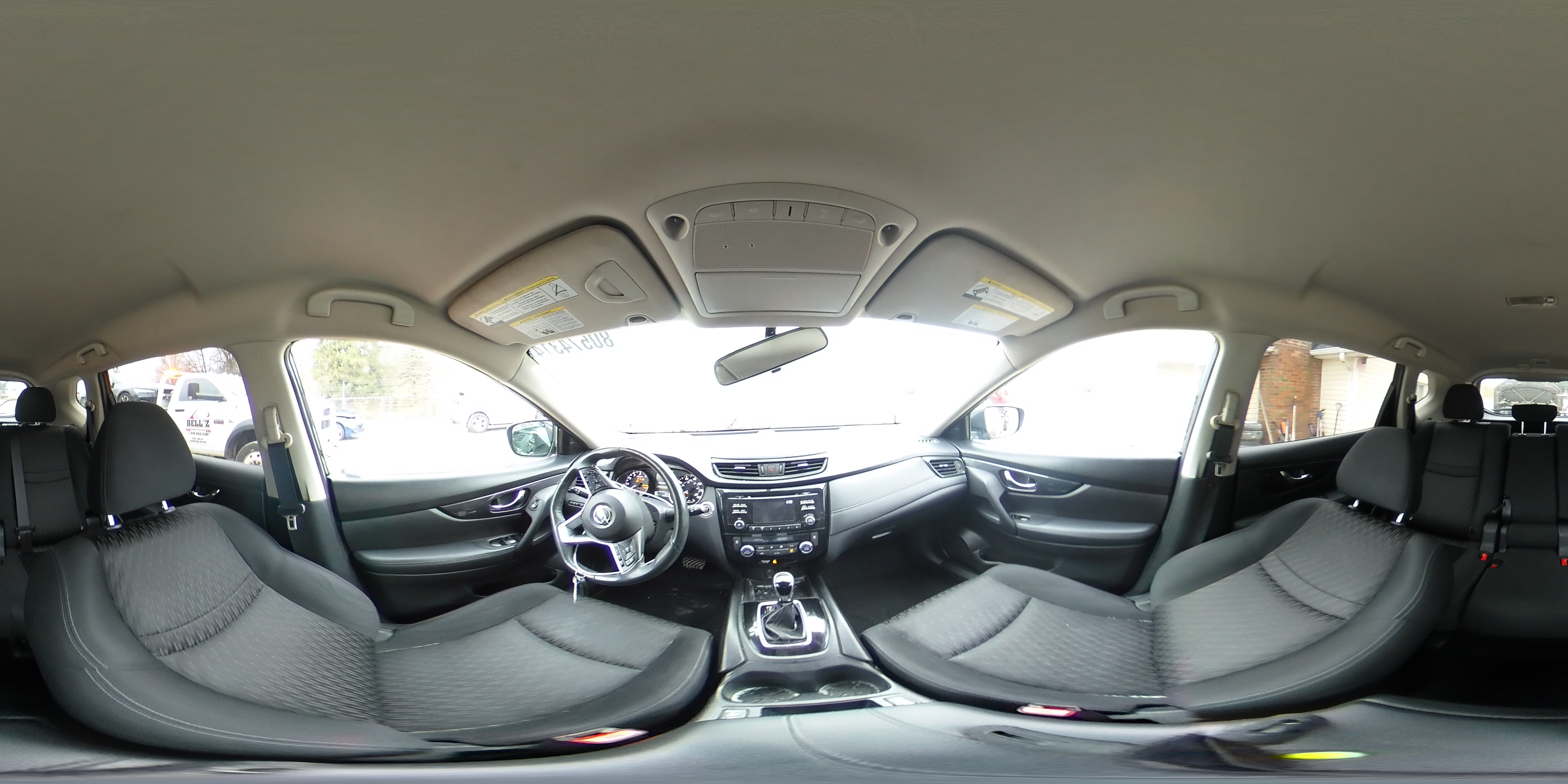 2017 Nissan Rogue - Image 14