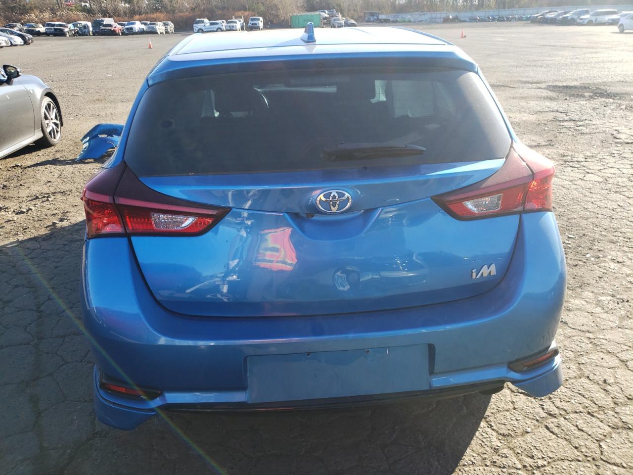 2018 Toyota Corolla Im VIN: JTNKARJE6JJ565977 Lot: 79810244