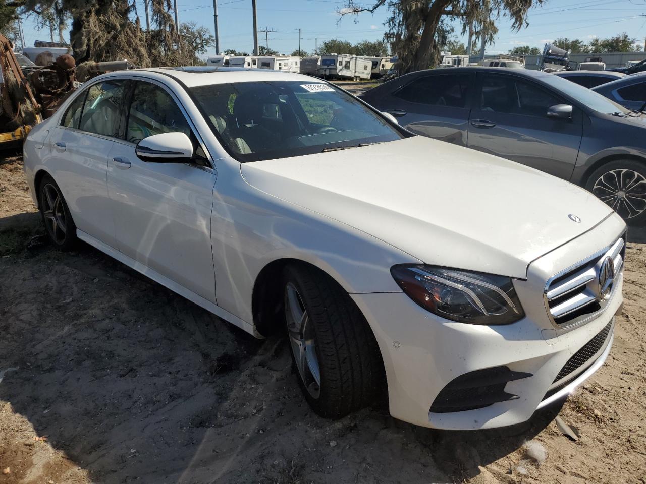 VIN WDDZF4KB5HA096750 2017 MERCEDES-BENZ E-CLASS no.4