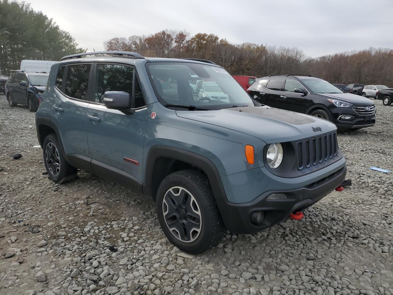 VIN ZACCJBCT7FPC03935 2015 JEEP RENEGADE no.4