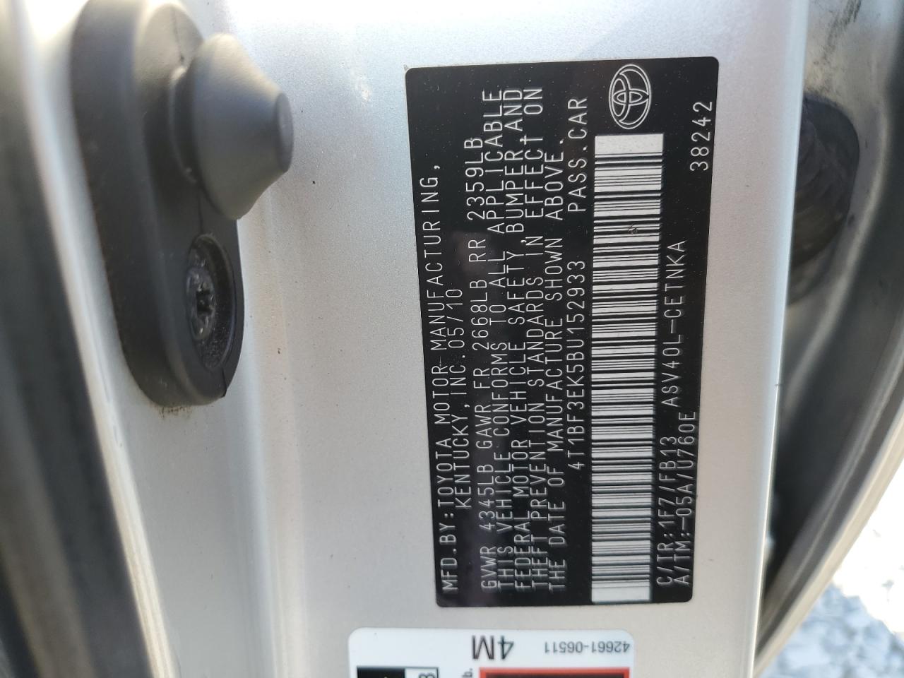 2011 Toyota Camry - Image 12