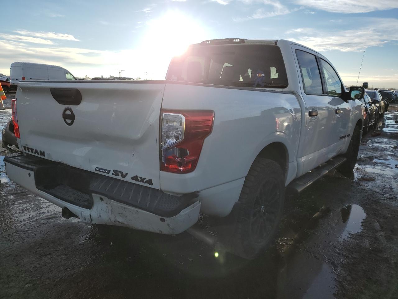 VIN 1N6AA1E59JN549175 2018 NISSAN TITAN no.3