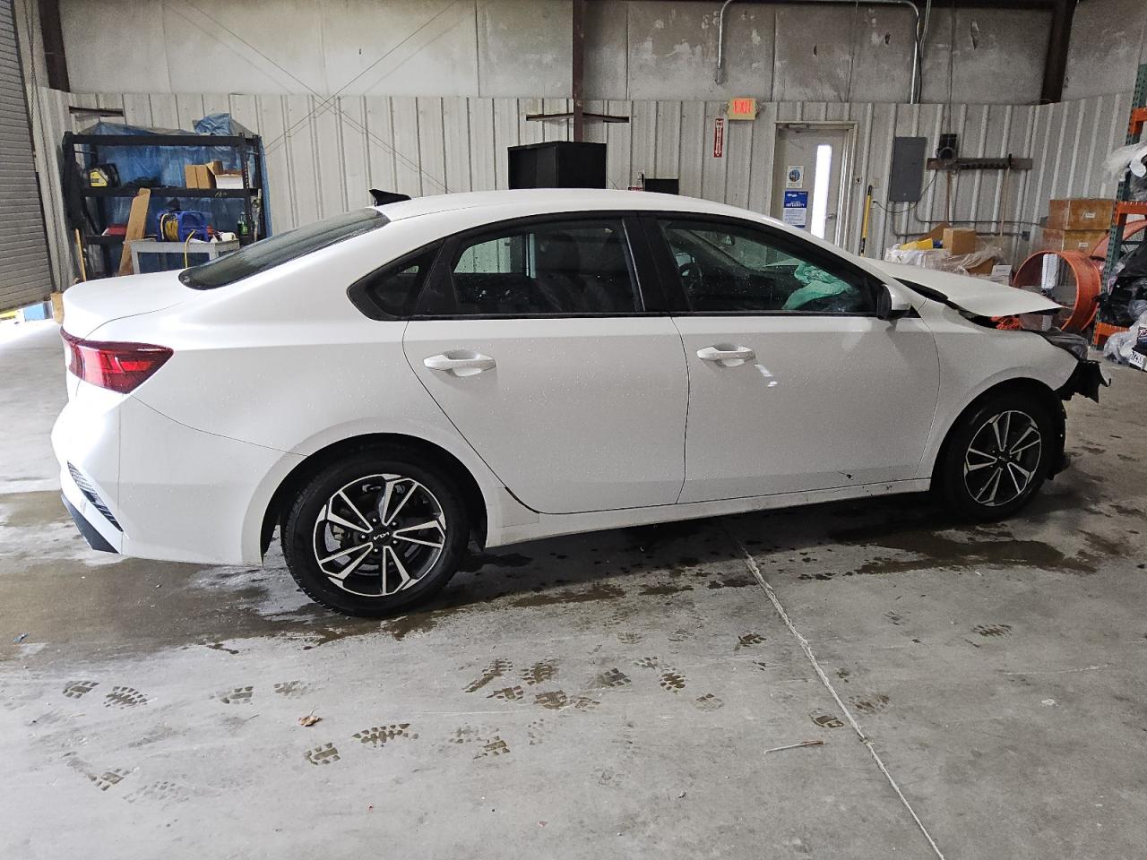 2023 Kia Forte - Image 3