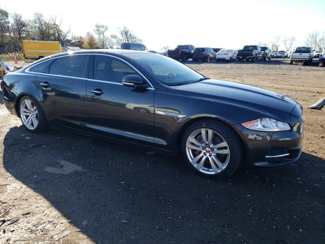 2015 Jaguar XJ - Image 4