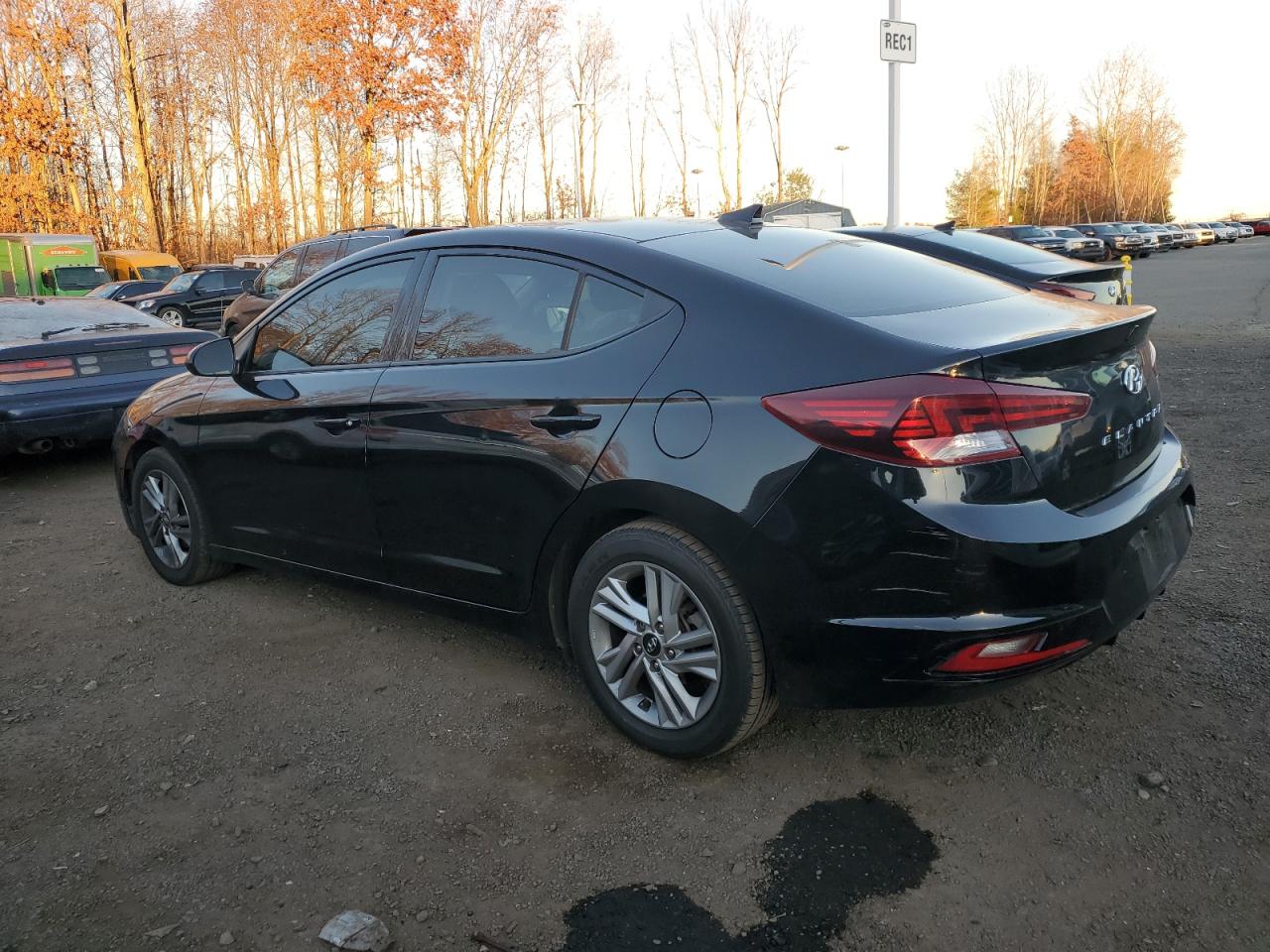 2020 Hyundai Elantra - Image 2