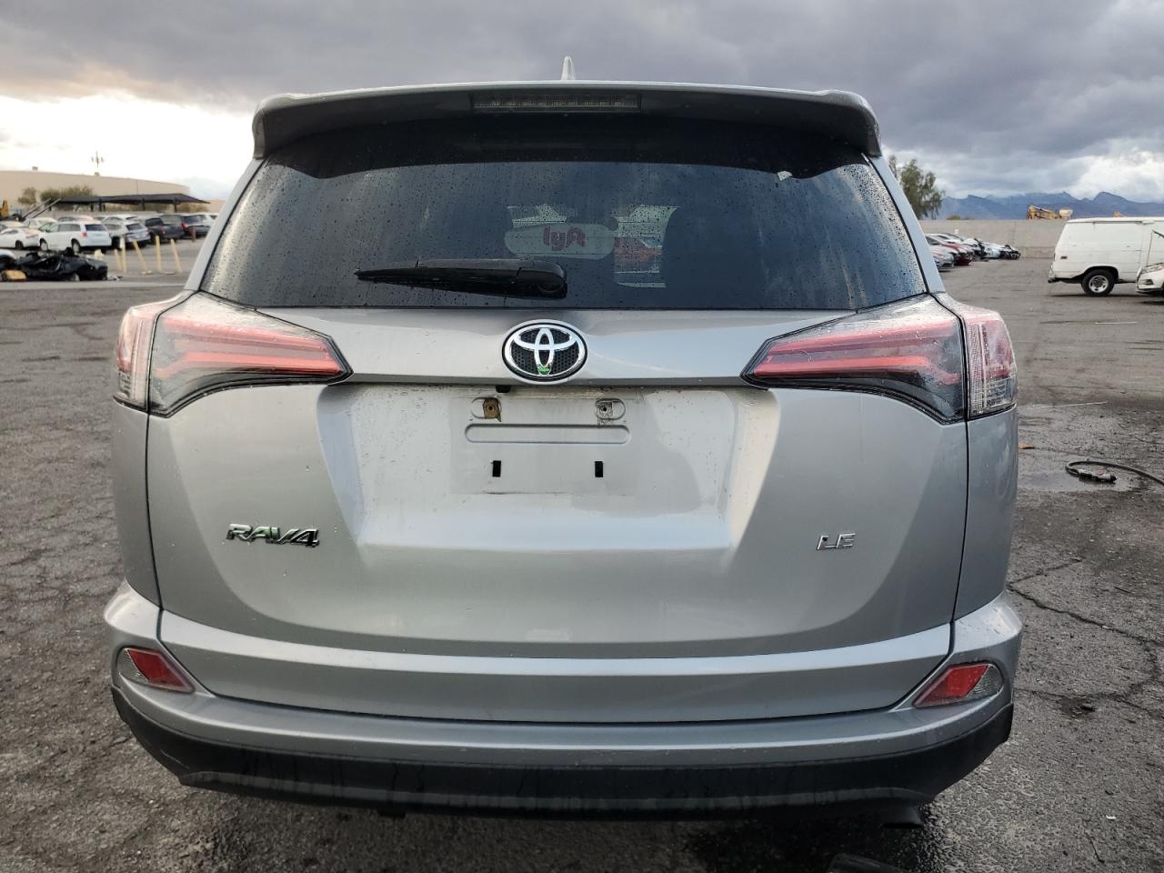 2018 Toyota RAV 4 - Image 6