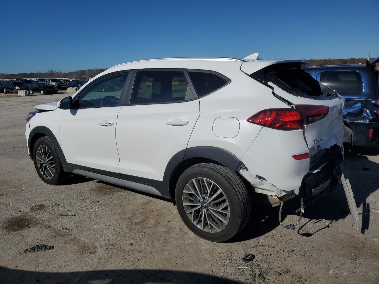 2021 Hyundai Tucson - Image 2
