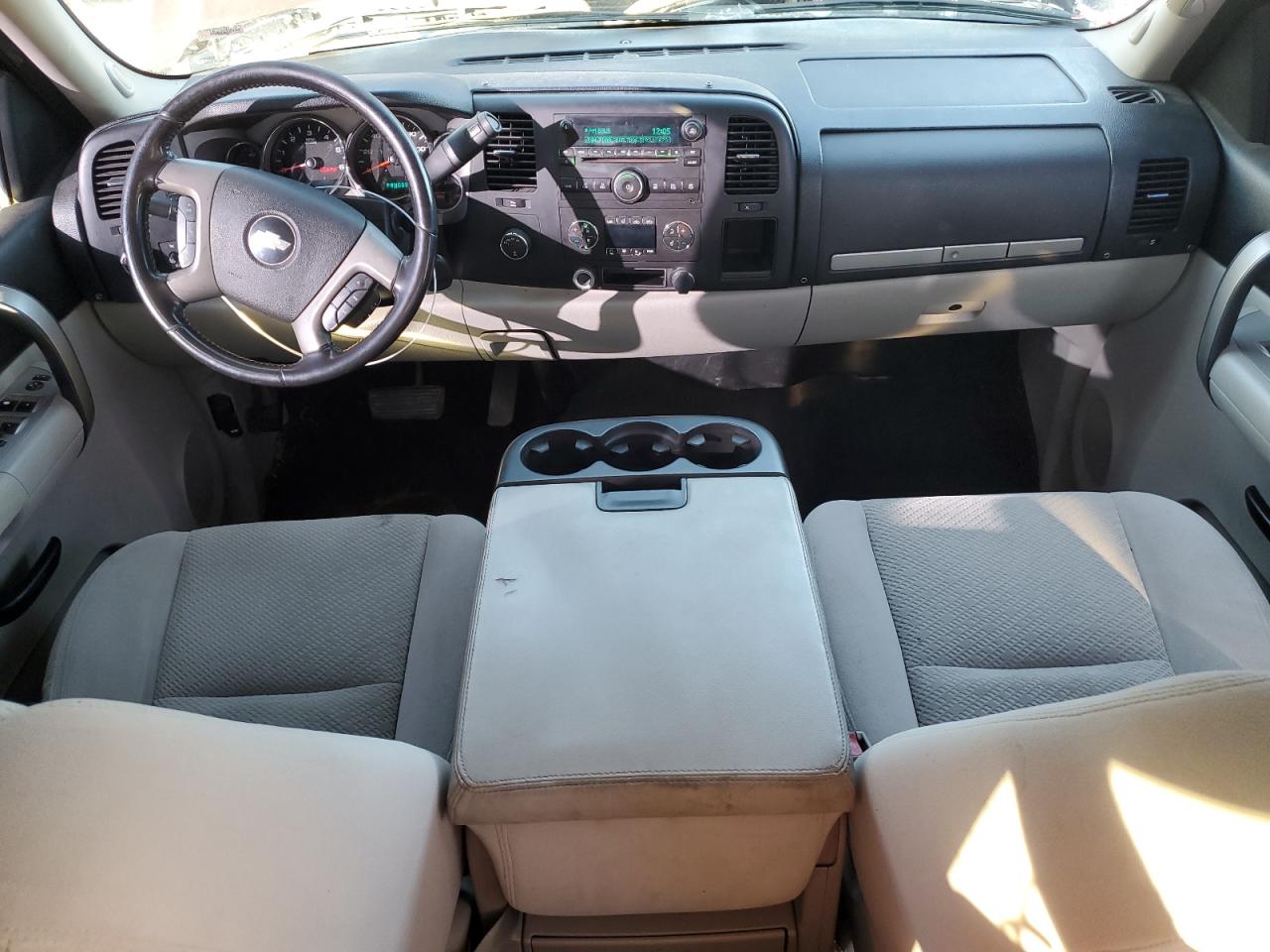 2008 Chevrolet Silverado - Image 8
