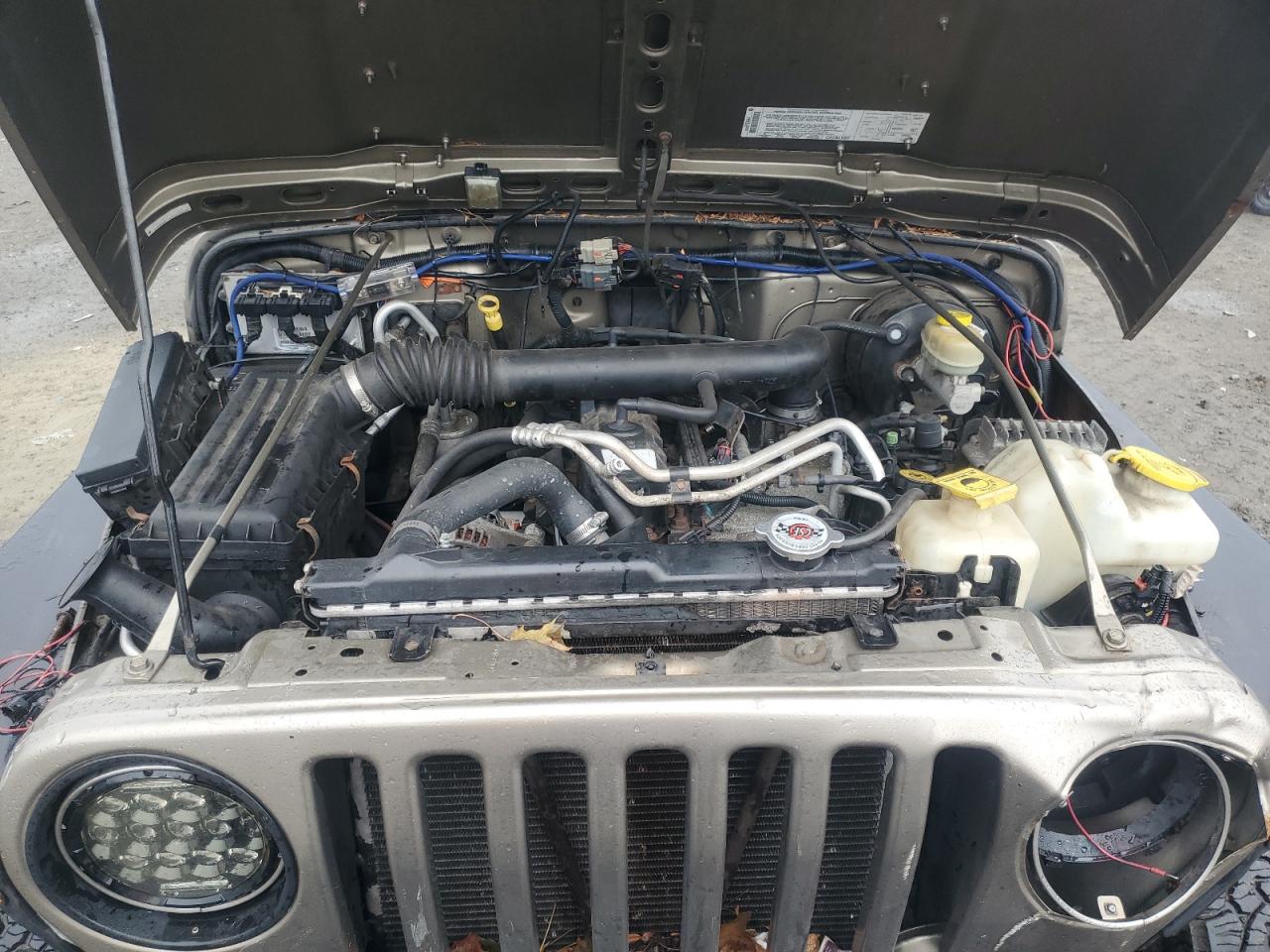 2004 Jeep Wrangler X VIN: 1J4FA39S14P722470 Lot: 81163714