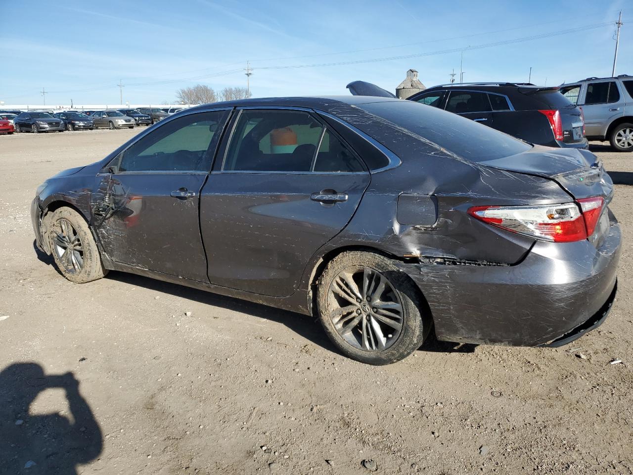 4T1BF1FK9FU489100 2015 TOYOTA CAMRY - Image 2