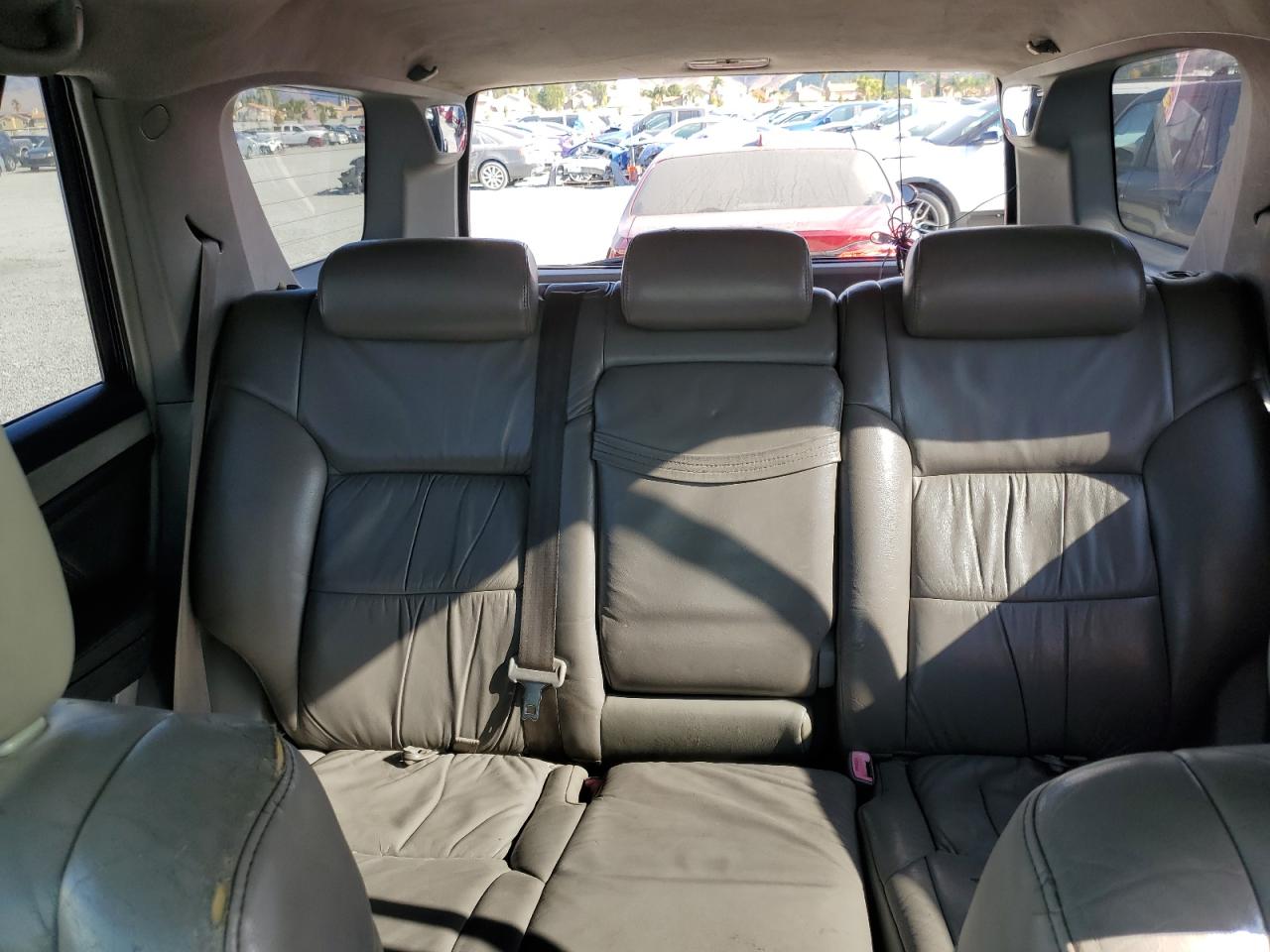 2004 Toyota 4Runner - Image 10