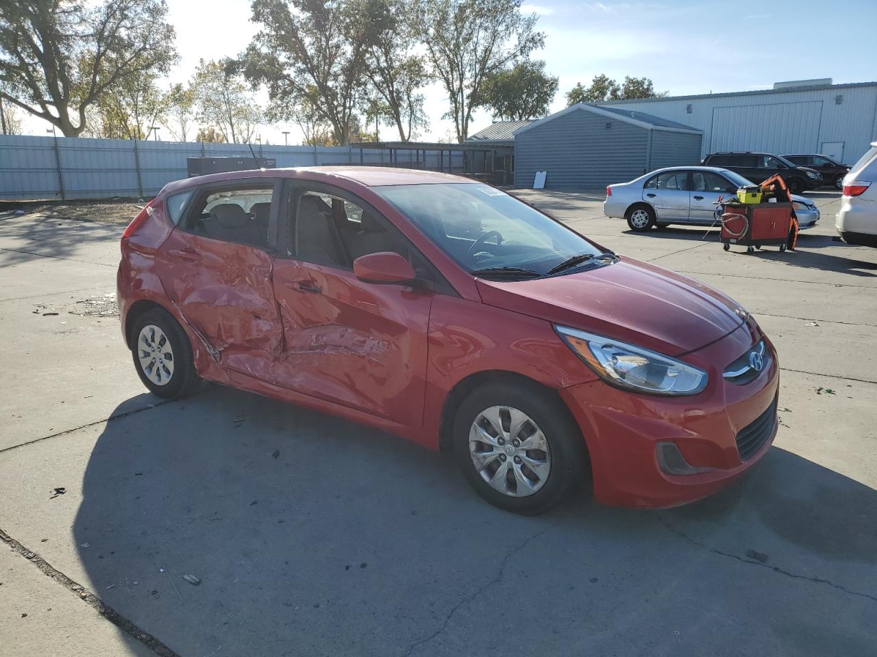 VIN KMHCT5AE9HU342624 2017 HYUNDAI ACCENT no.4