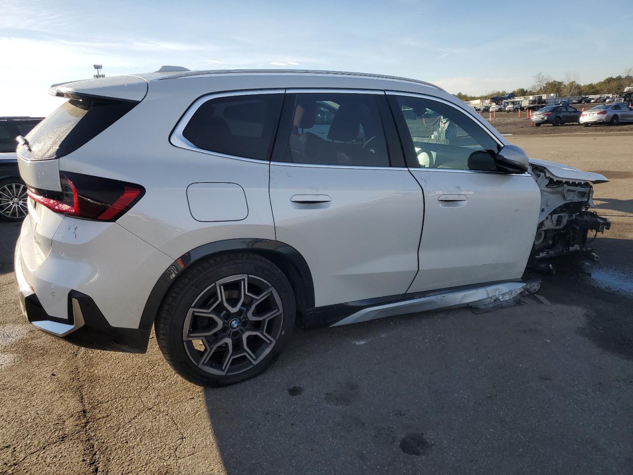 2023 BMW X1 - Image 3