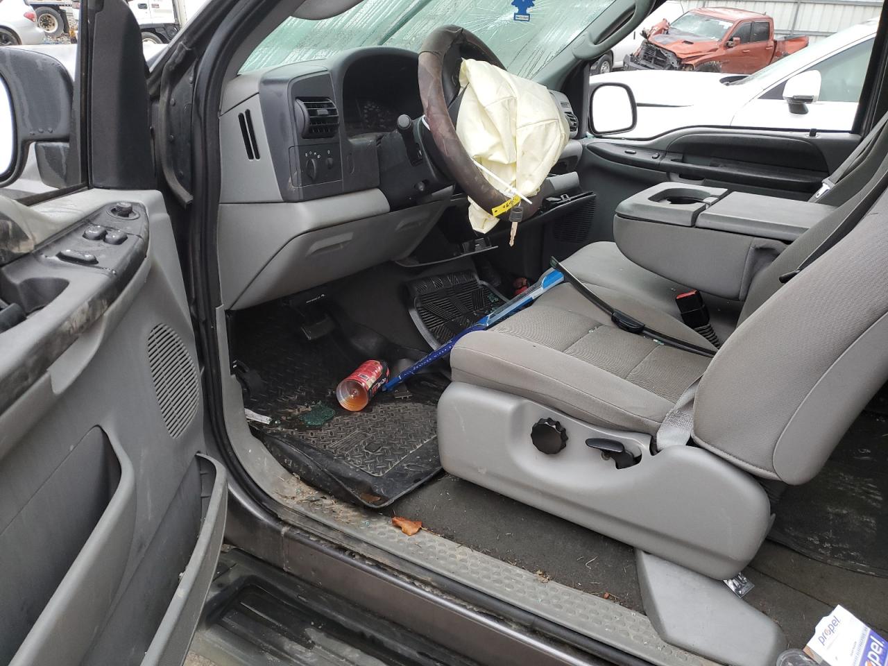 2006 Ford F250 - Image 8