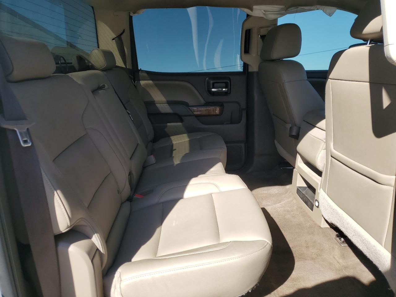 2017 GMC Sierra - Image 10