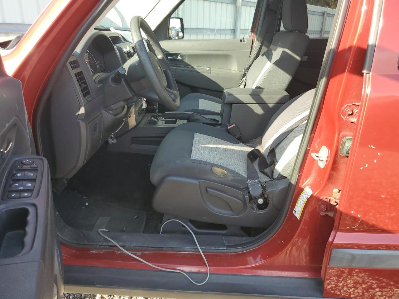2009 Jeep Liberty (North America) - Image 7