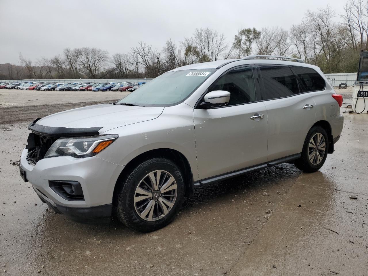 2017 Nissan Pathfinder - Image 1