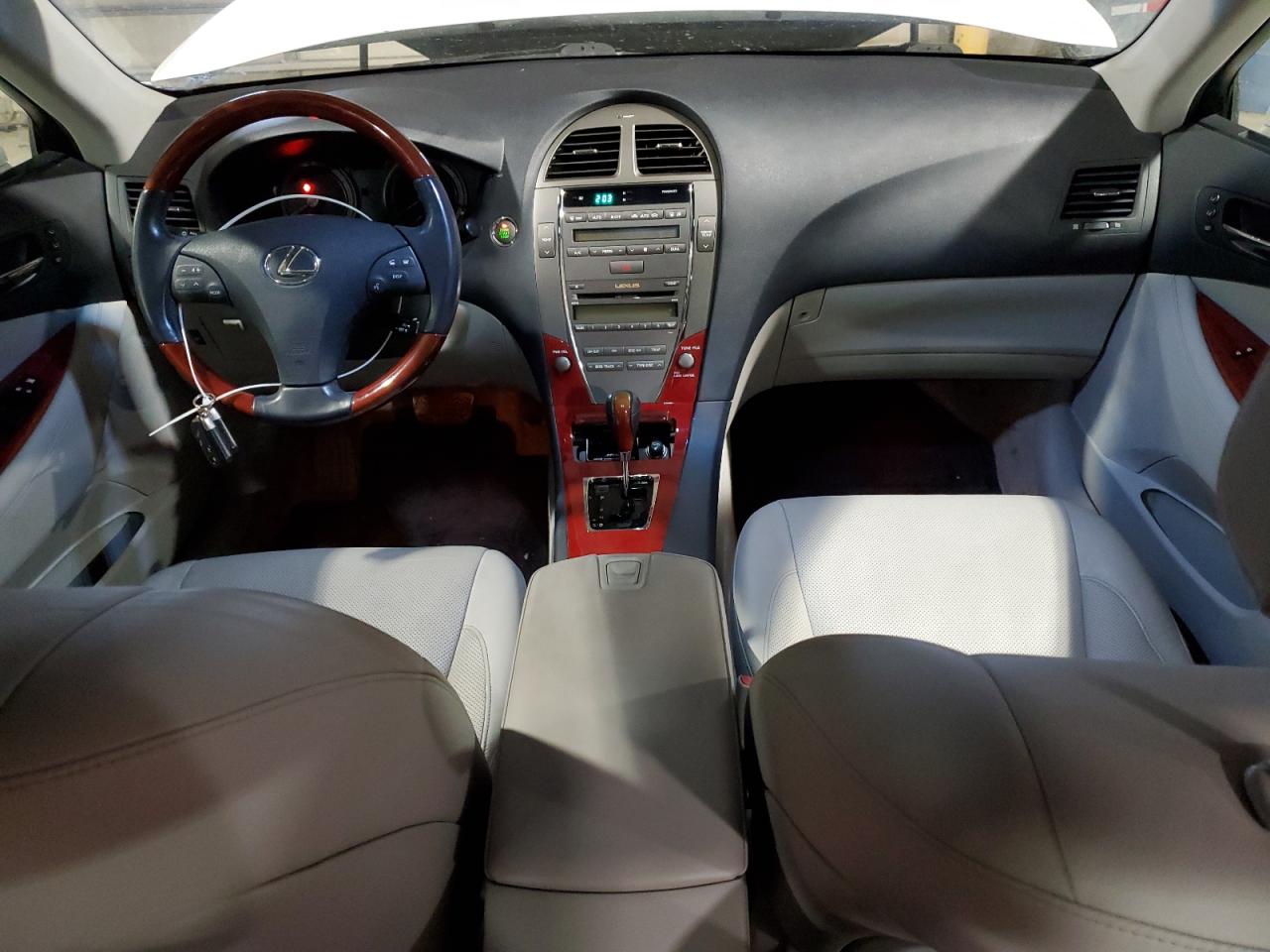 2009 Lexus ES - Image 8
