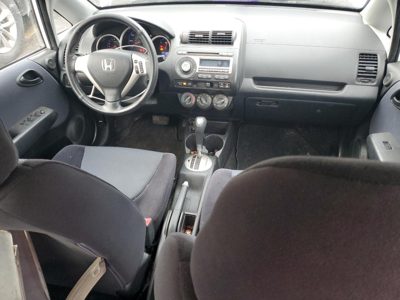 2007 Honda Fit - Image 8