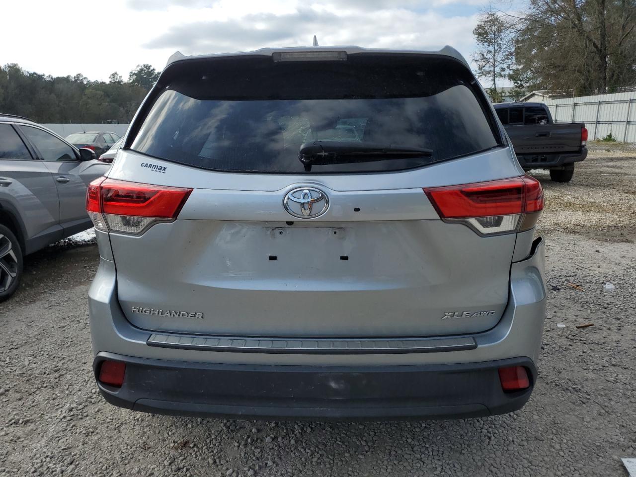 2018 Toyota Highlander - Image 6