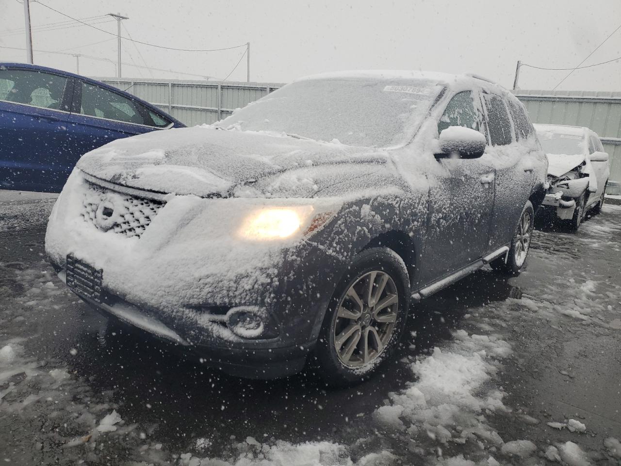 2013 Nissan Pathfinder - Image 1
