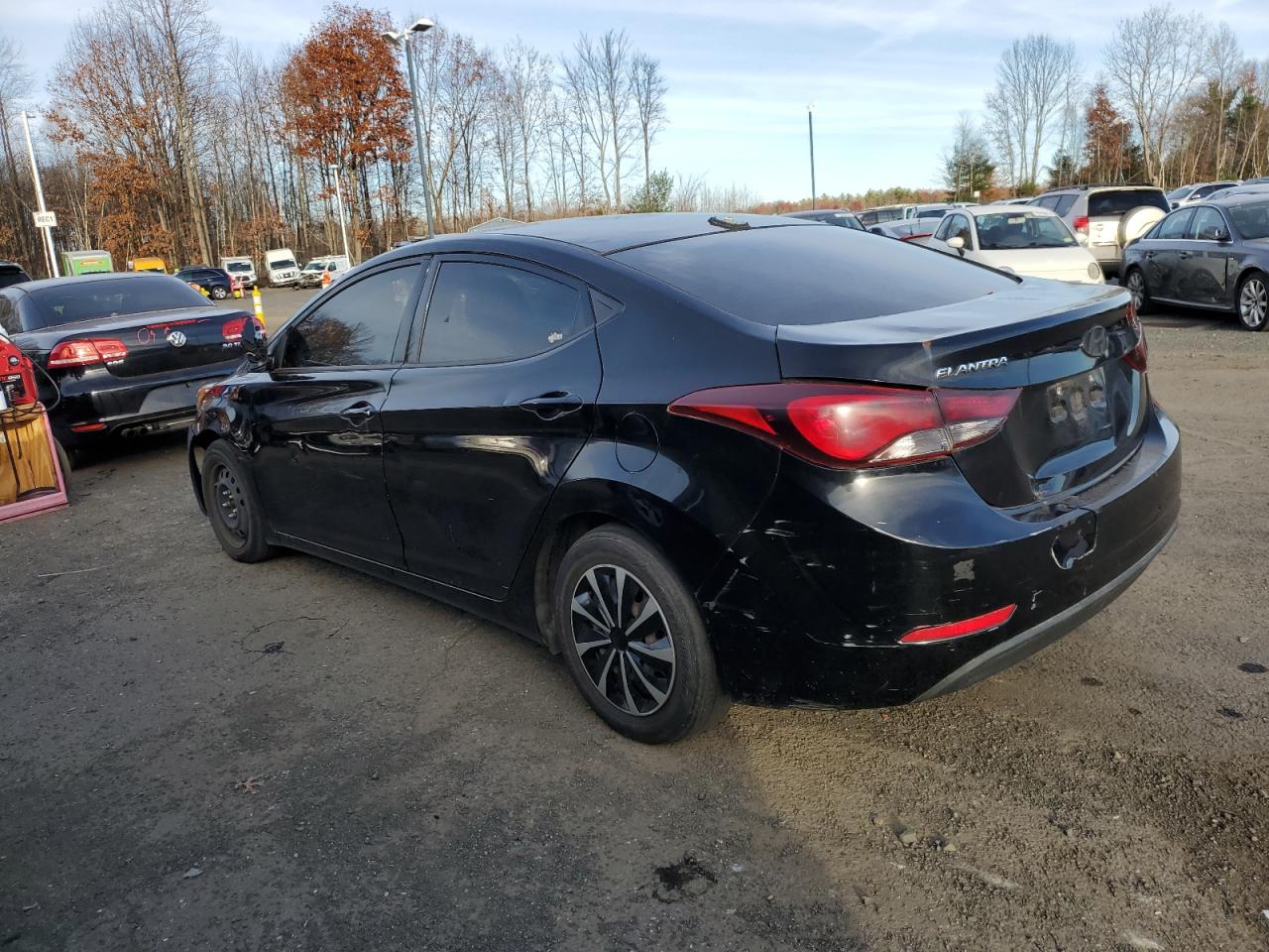 2016 Hyundai Elantra - Image 2