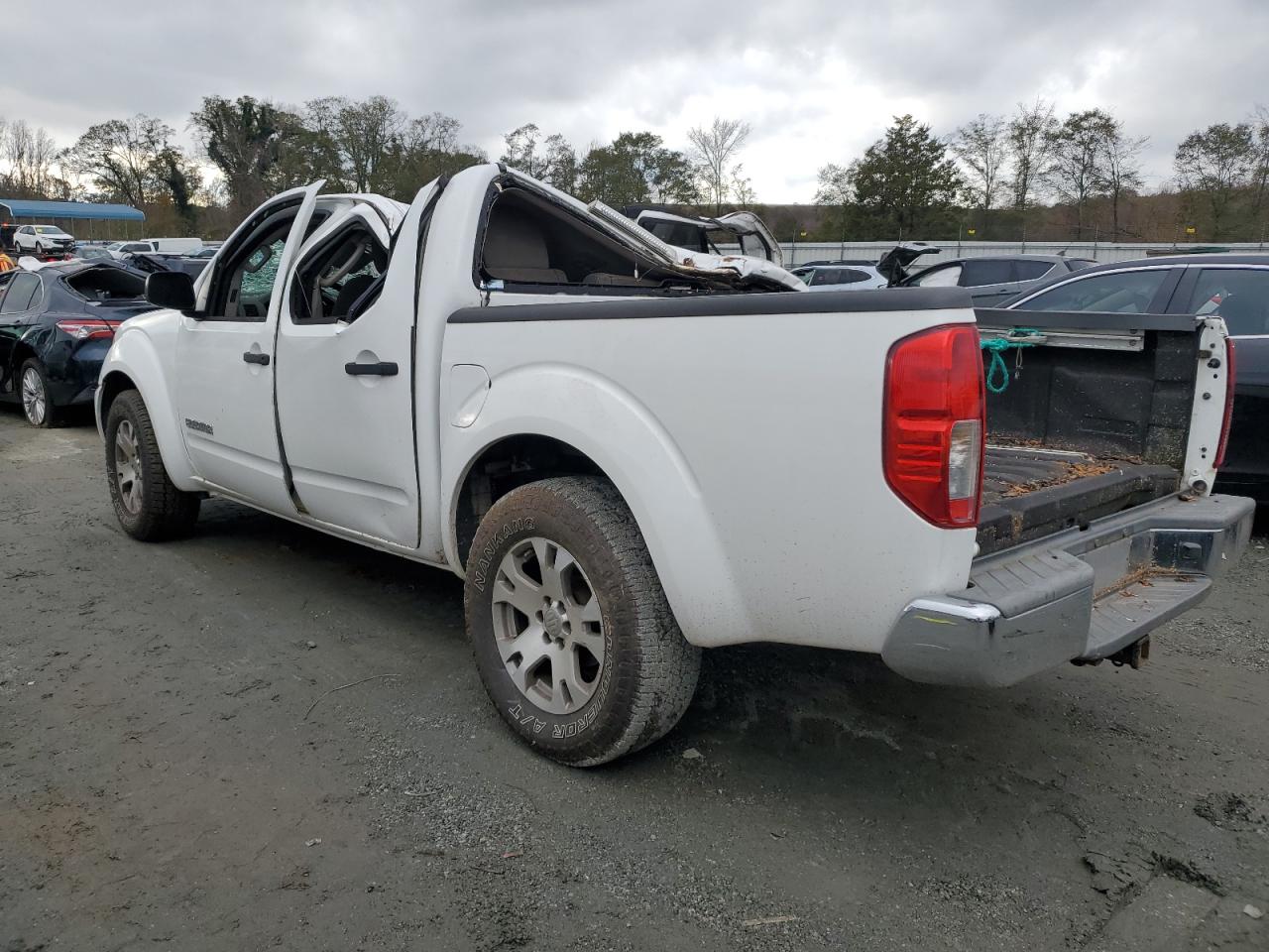 2012 Suzuki Equator - Image 2