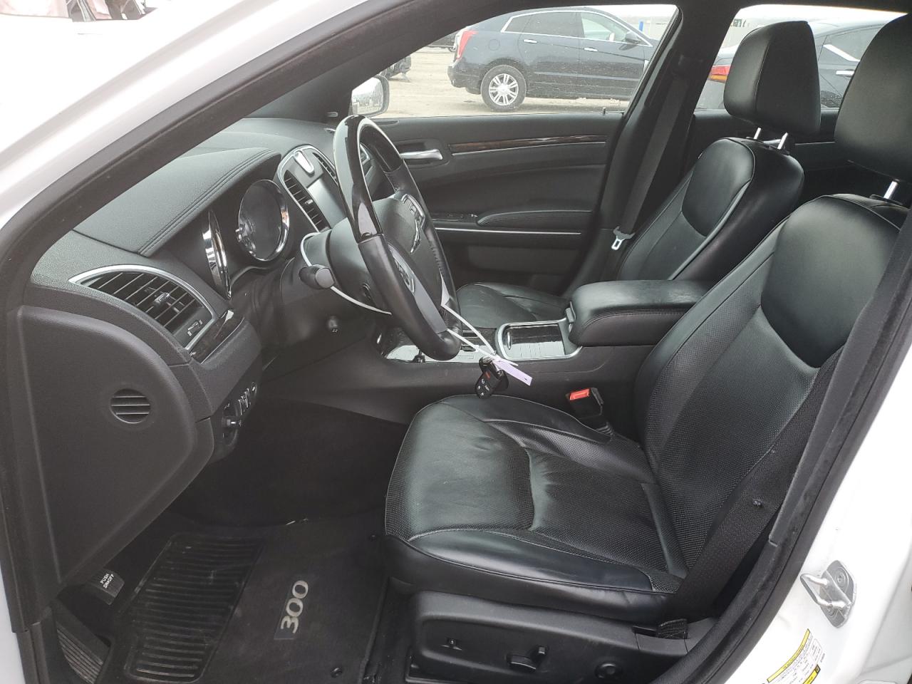 2014 Chrysler 300 - Image 7
