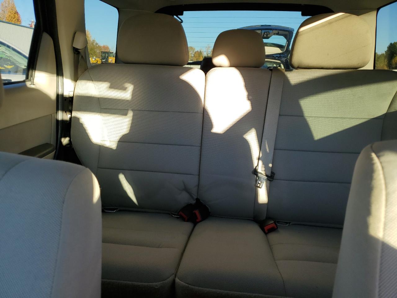 2010 Ford Escape - Image 10