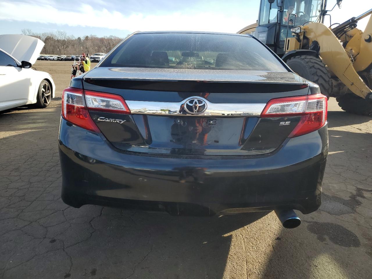 2014 Toyota Camry - Image 6