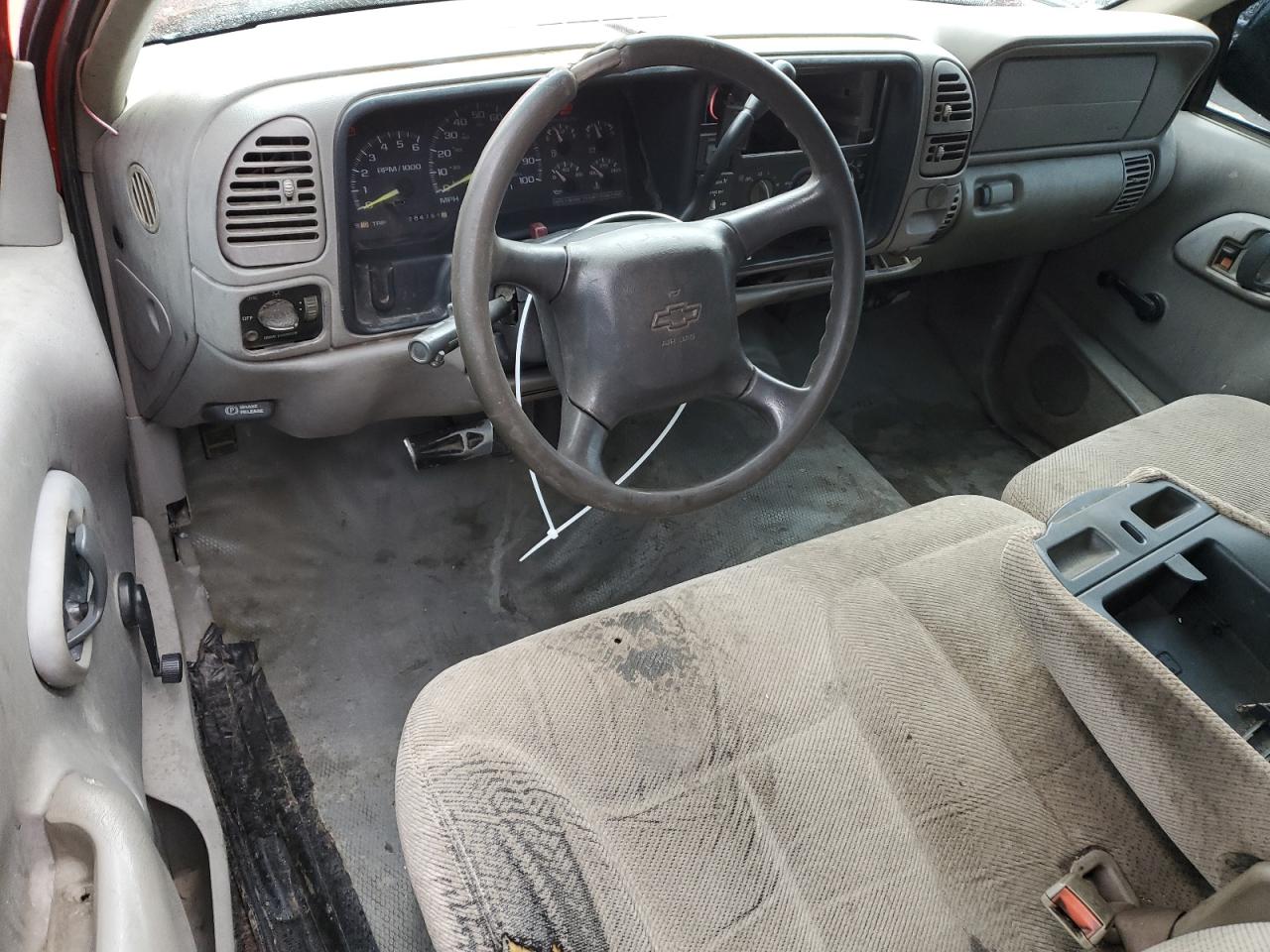 1998 Chevrolet Gmt-400 K1500 VIN: 1GCEK19R8WE252131 Lot: 49138455