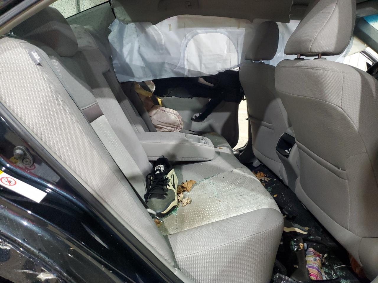 2014 Toyota Camry - Image 10