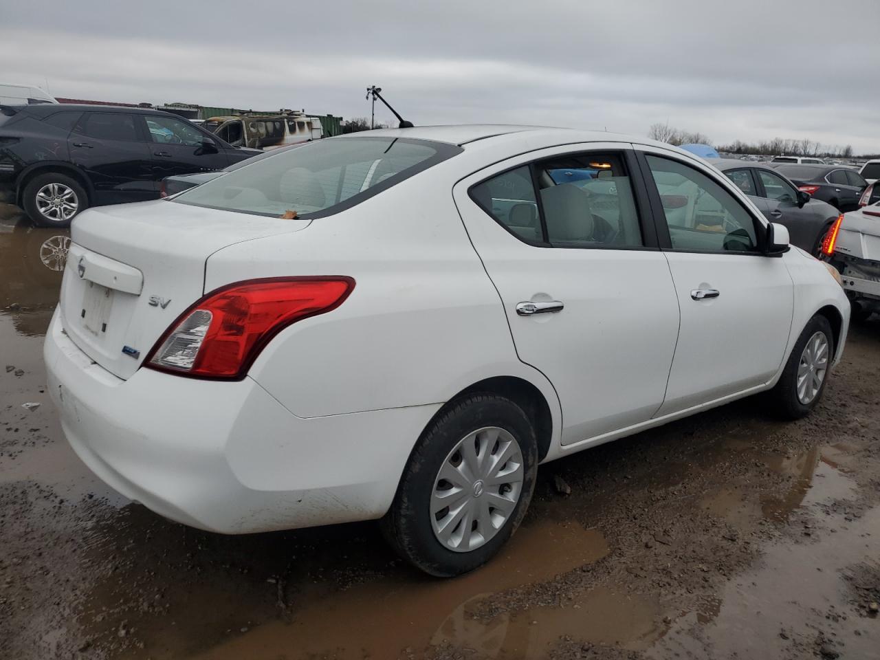 2012 Nissan Versa - Image 3