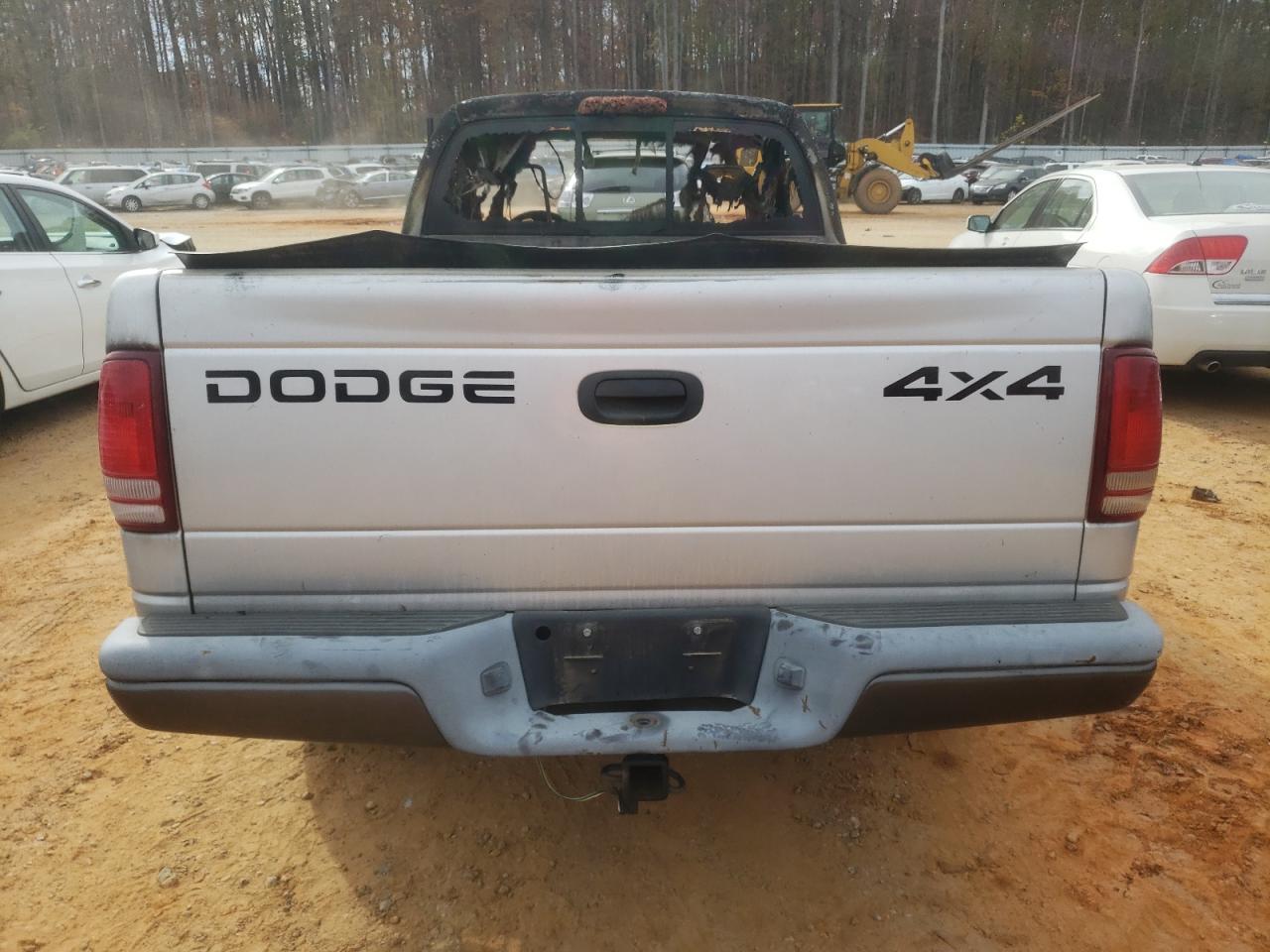 2002 Dodge Dakota Base VIN: 1B7GG16X72S553563 Lot: 81061494