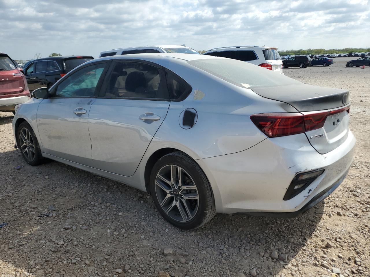 2019 Kia Forte - Image 2