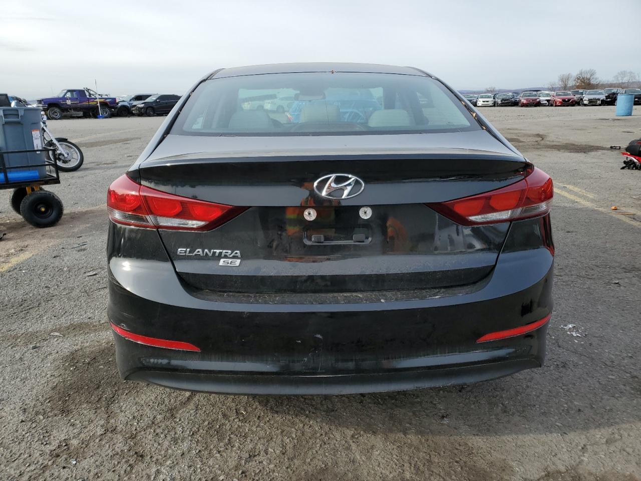 2018 Hyundai Elantra - Image 6