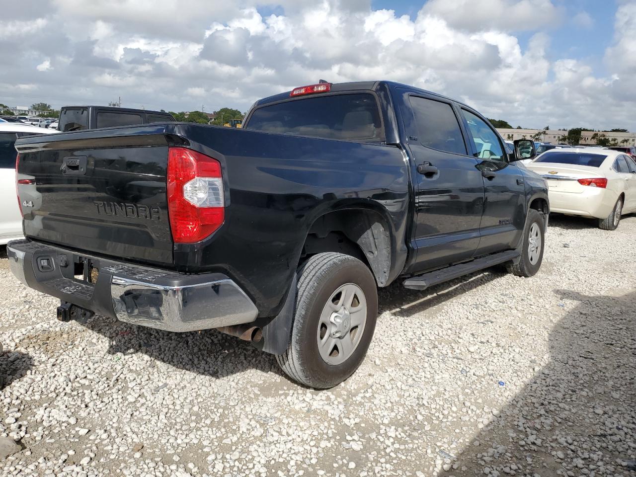 2021 Toyota Tundra - Image 3