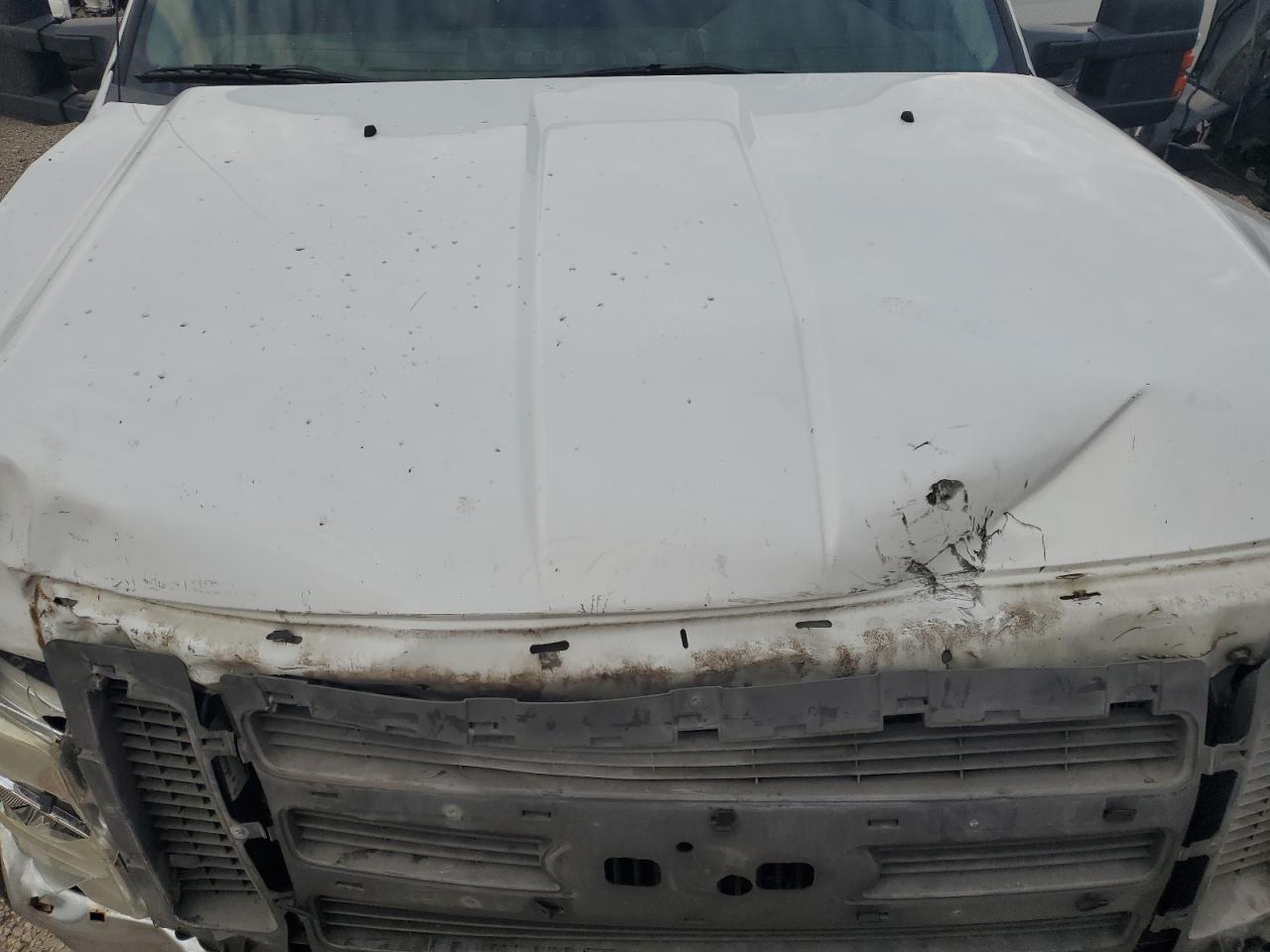 2010 Ford F350 - Image 12
