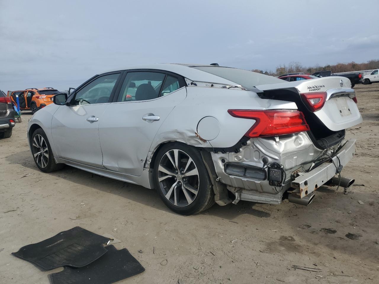 2017 Nissan Maxima - Image 2