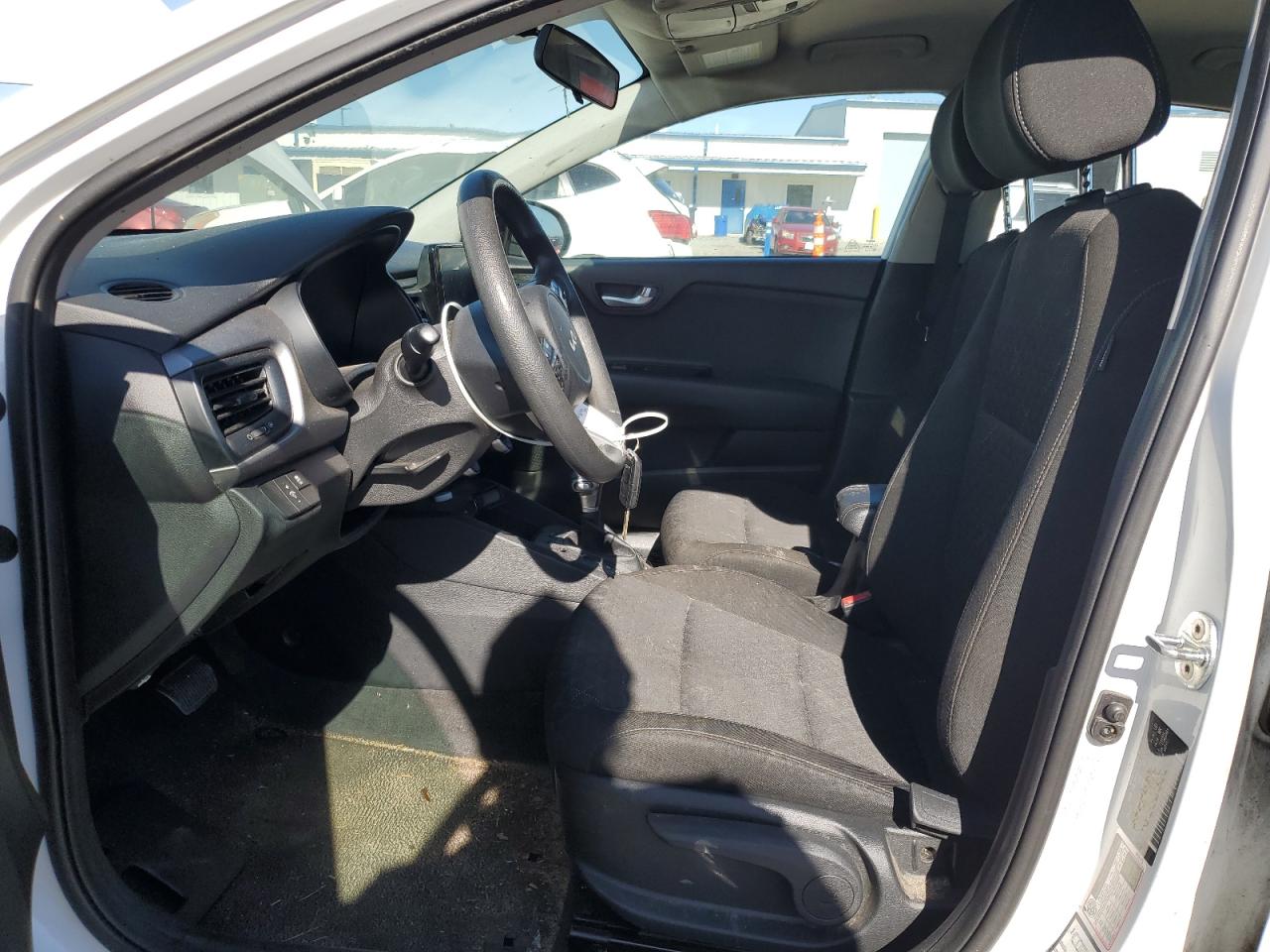 2022 Kia Rio - Image 7