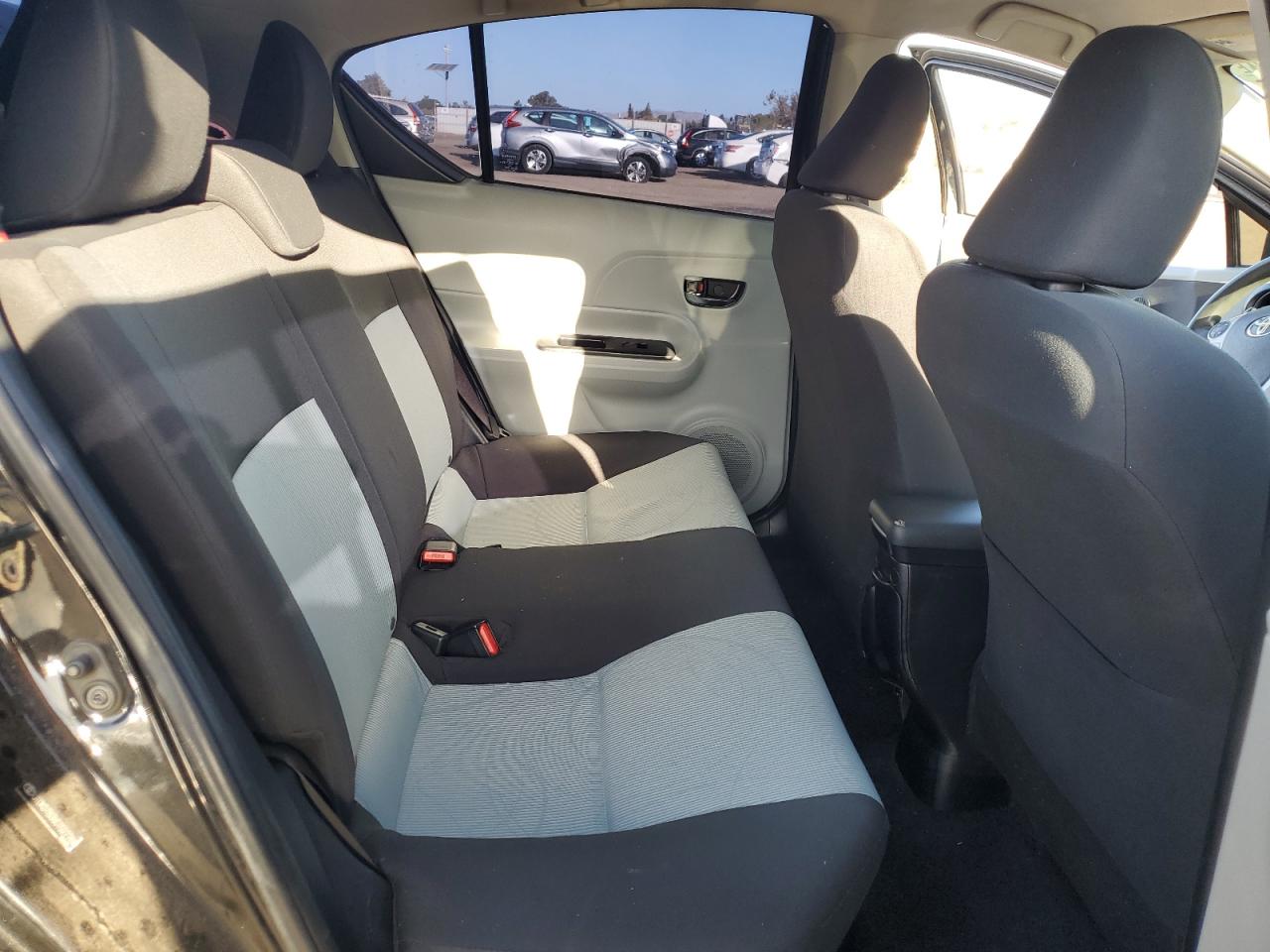 2012 Toyota Prius C VIN: JTDKDTB36C1527769 Lot: 81192664